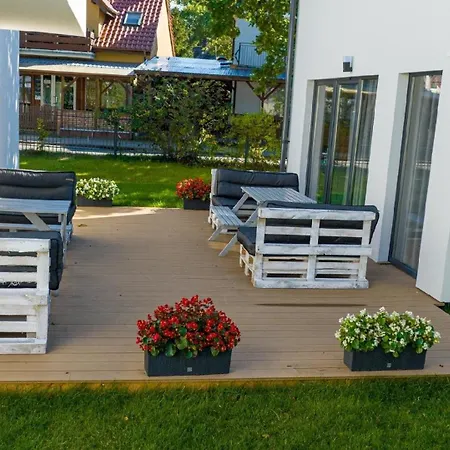 In Mit Eigener Terrasse * Pustkowo