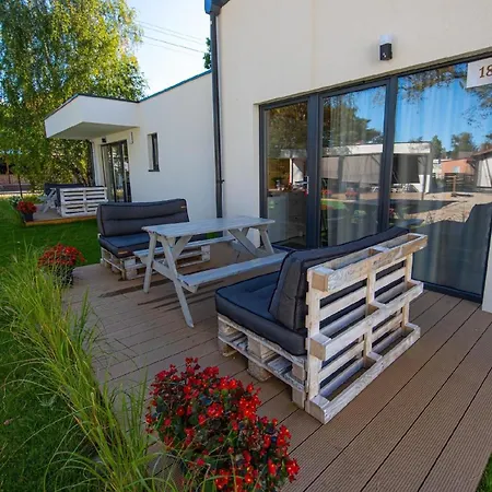In Mit Eigener Terrasse Holiday home